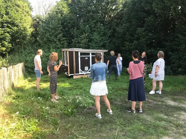 uitleg kippen op school